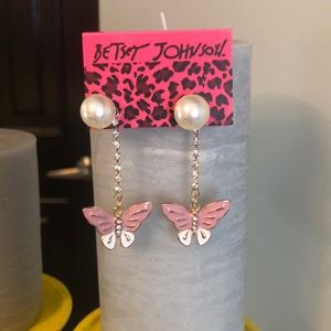 NWT betsey Johnson earrings